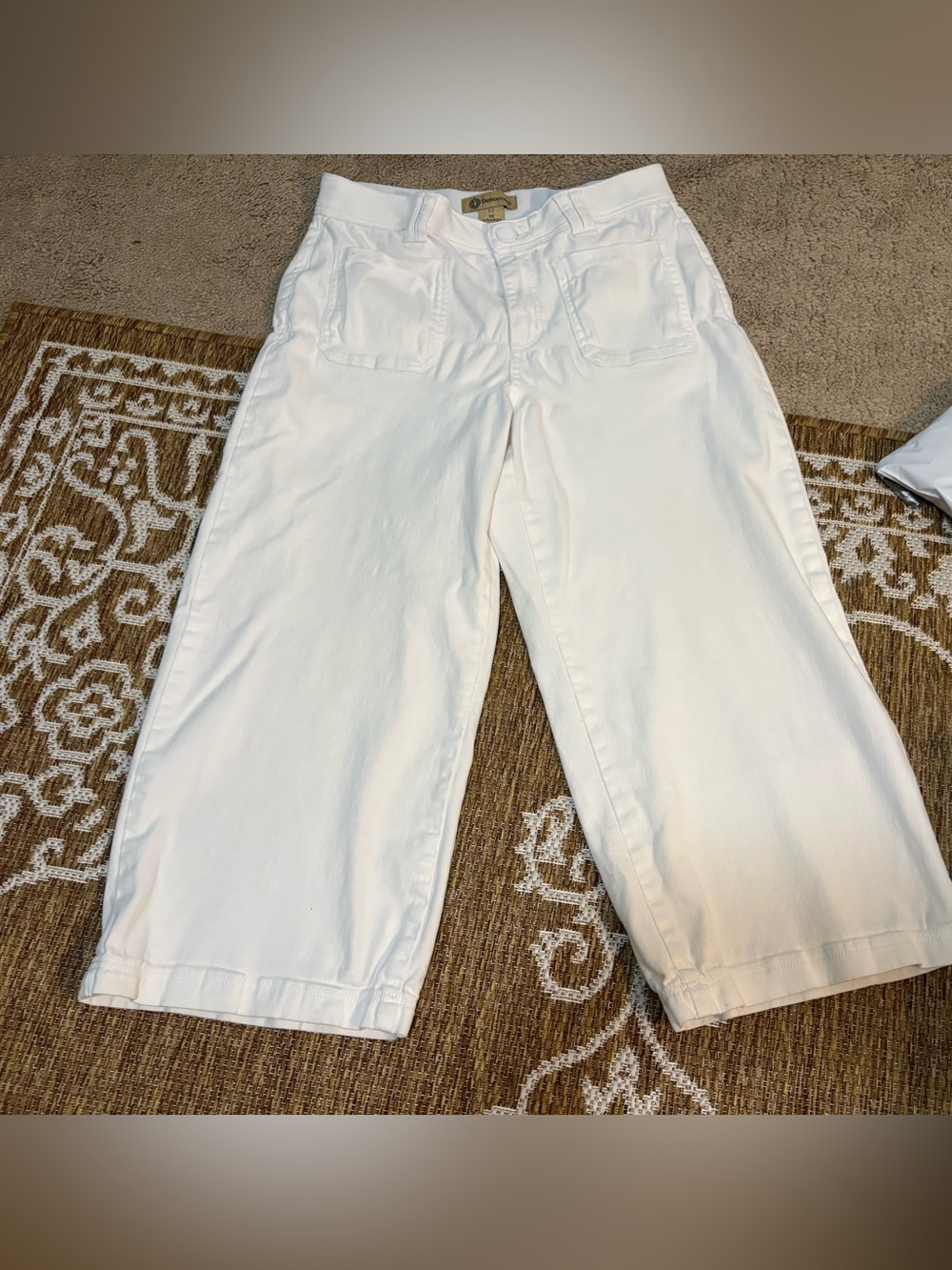 Democracy AB Tech Cropped Pants Womens  White Wide Leg front pockets Stretch 12